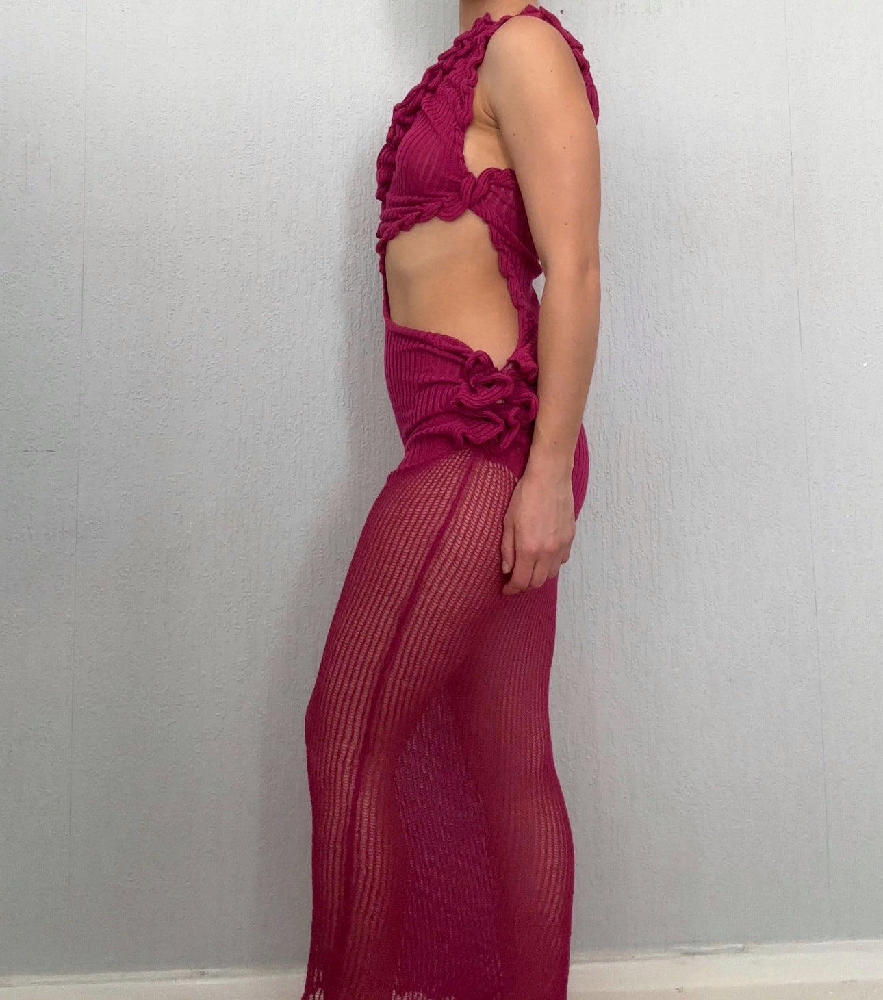 RUFFLE CUT - OUT DRESS - MAGENTA