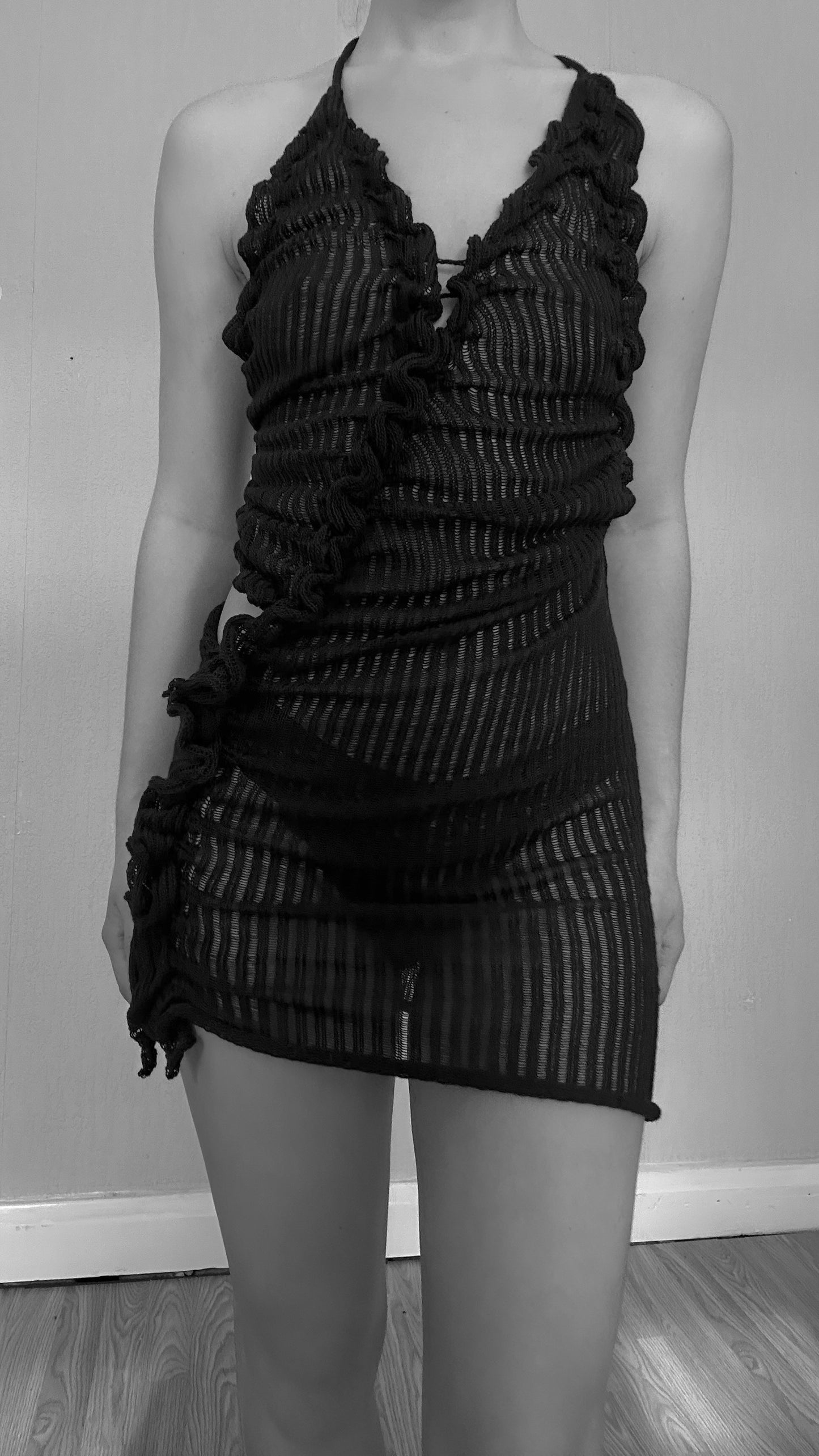 BACKLESS MINI DRESS - BLACK